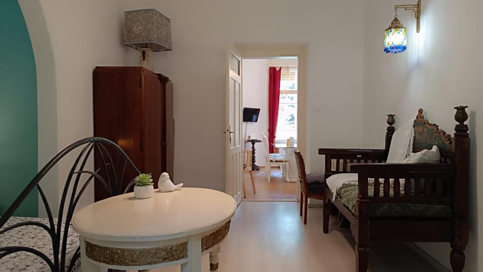 Heritage Harmony With Free Parking Budapest Exterior photo